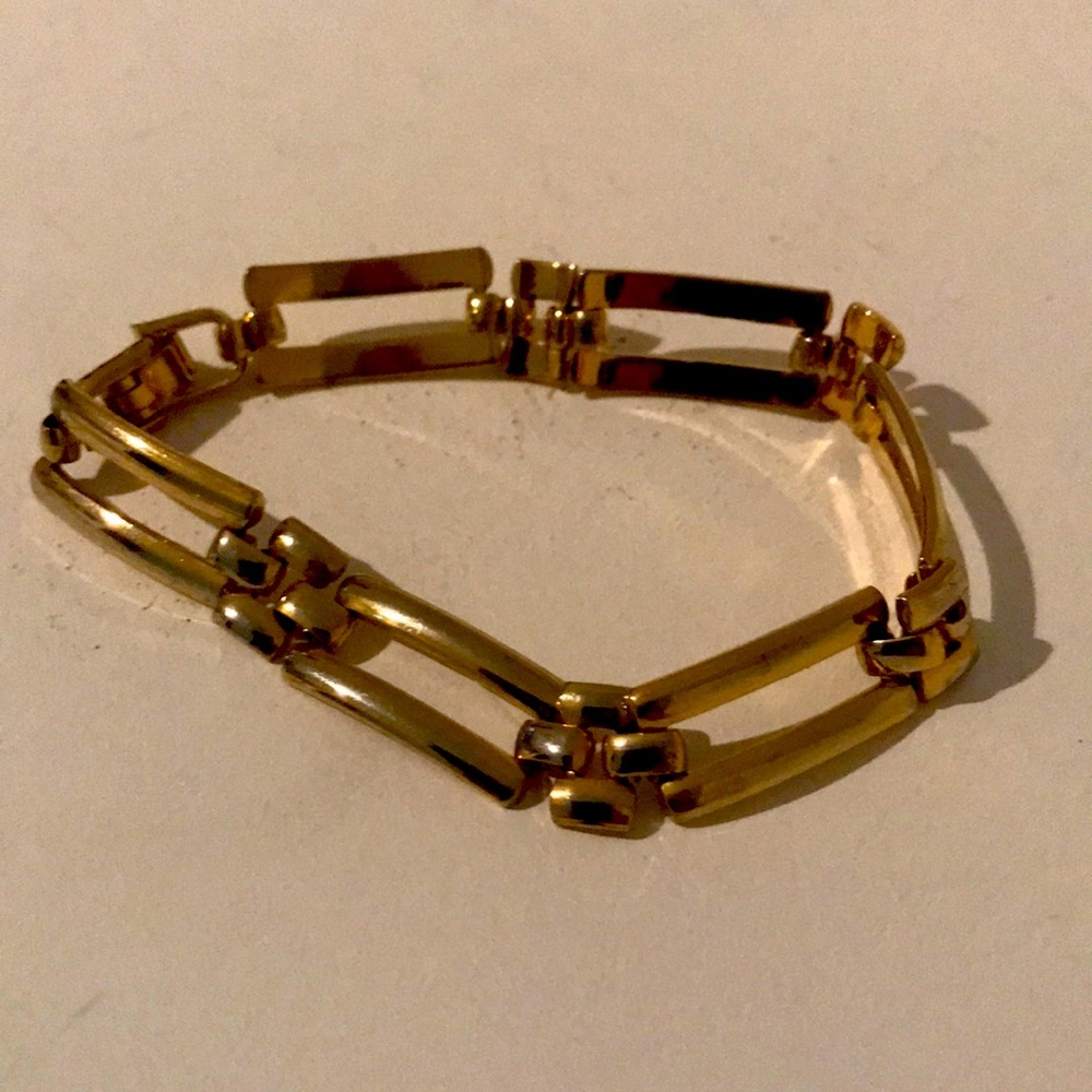 Gold bracelet, costume.